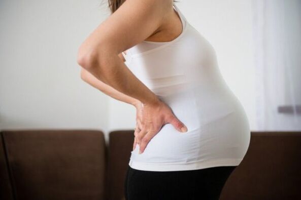Dolor de espalda durante el embarazo, qué parche ayudará